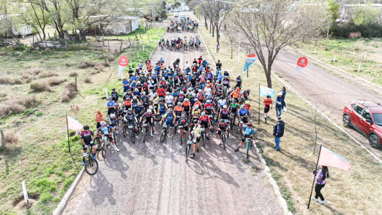 Éxito rotundo del Gran Desafío del Valle: más de 400 ciclistas en La Pampa