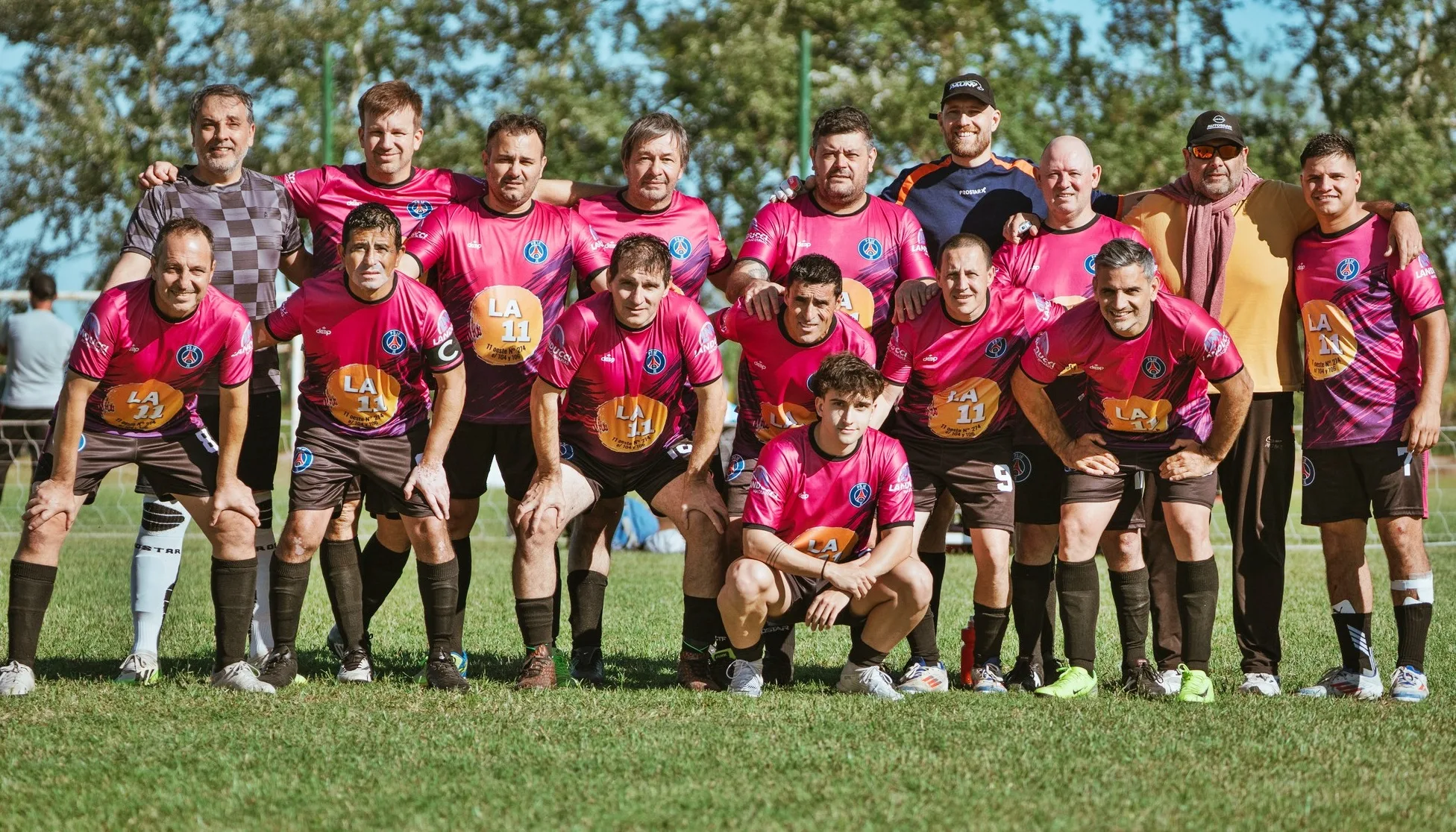 Torneo «Entre Amigos»: mirá qué equipos clasificaron y como quedaron los cruces de cuartos de final en la categoría  +40 y hubo acción en la categoría +30 Torneo «Entre Amigos»: mirá qué equipos clasificaron y como quedaron los cruces de cuartos de final en la categoría  +40 y hubo acción en la categoría +30