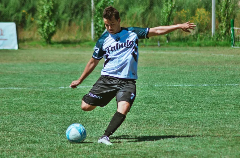 Definiciones en el «Torneo Entre Amigos»: se viene una tarde a puro fútbol y finales