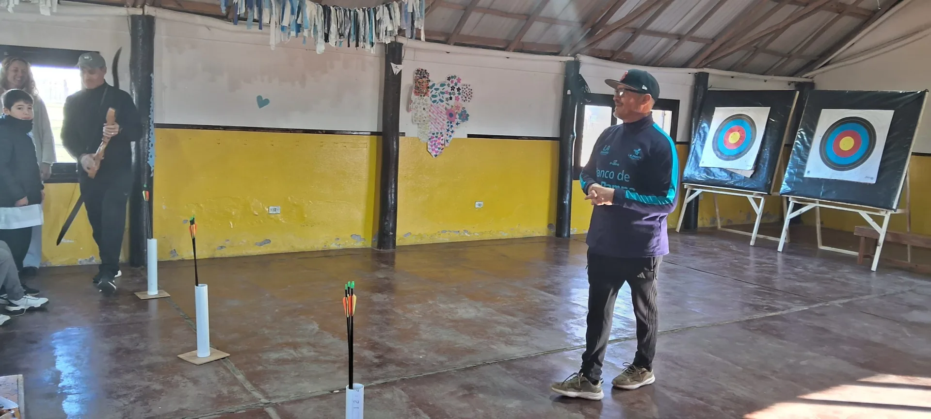 Intendente Alvear fue sede de una jornada para promover el Tiro con Arco y el Bádminton