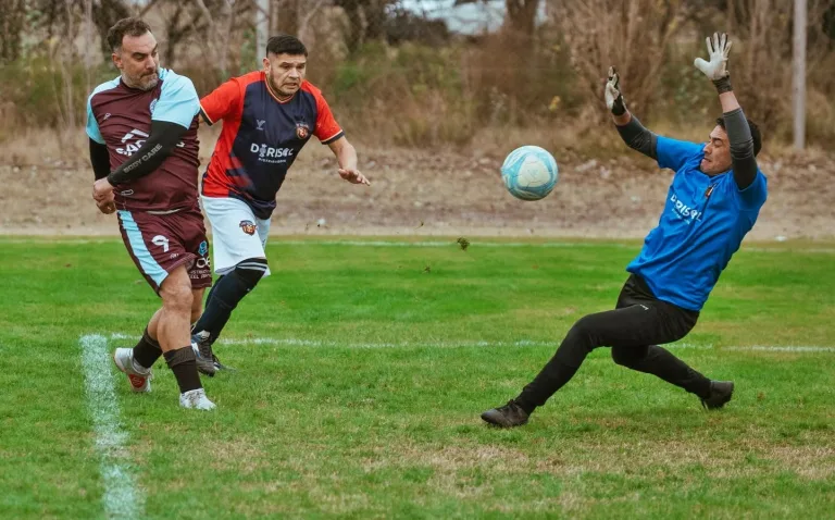 Torneo Entre Amigos: Goles, resultados y posiciones tras la apasionante séptima fecha de la categoría +30