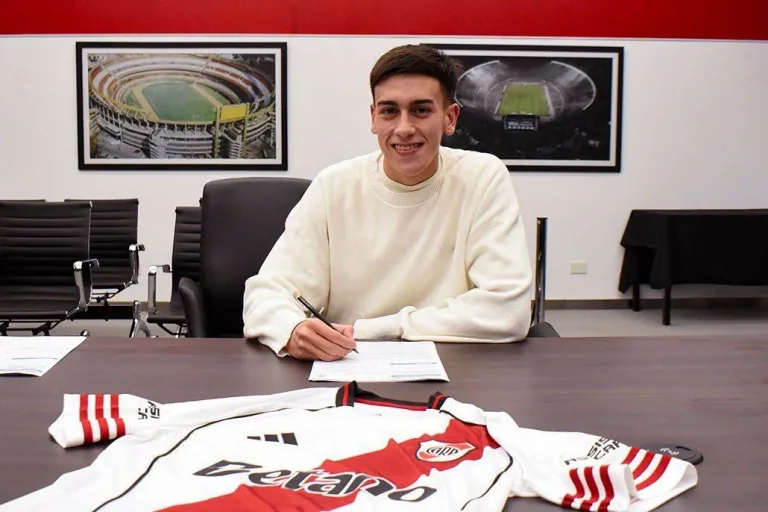 Orgullo pampeano: el joven de Trenel Valentín Lucero firmó su primer contrato profesional con River Plate