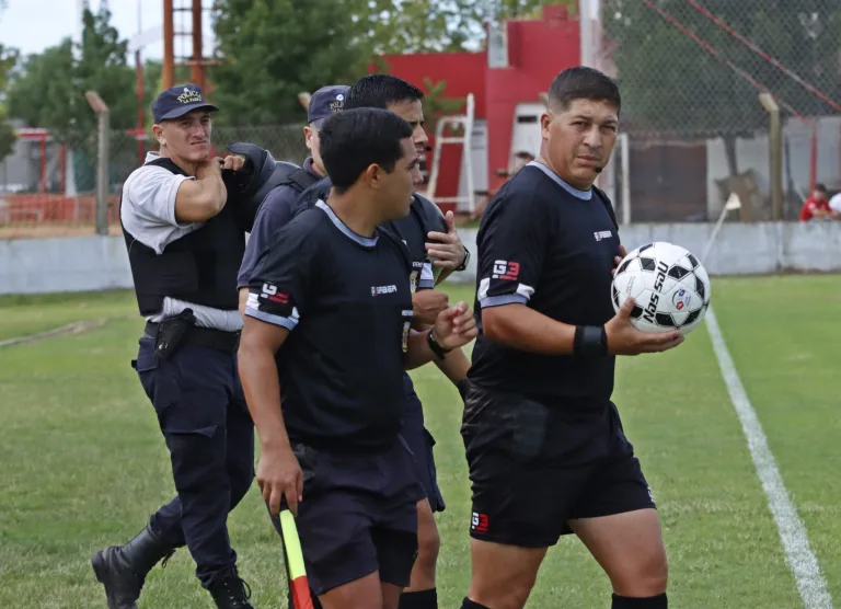 Liga Pampeana: Martín Gubar será el árbitro de la final de ida entre Ferro de Pico y Costa Brava