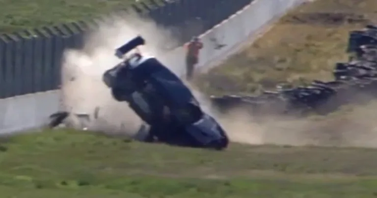 Fuerte accidente de Tomás Fernández en el inicio de la final del TC2000 en Toay